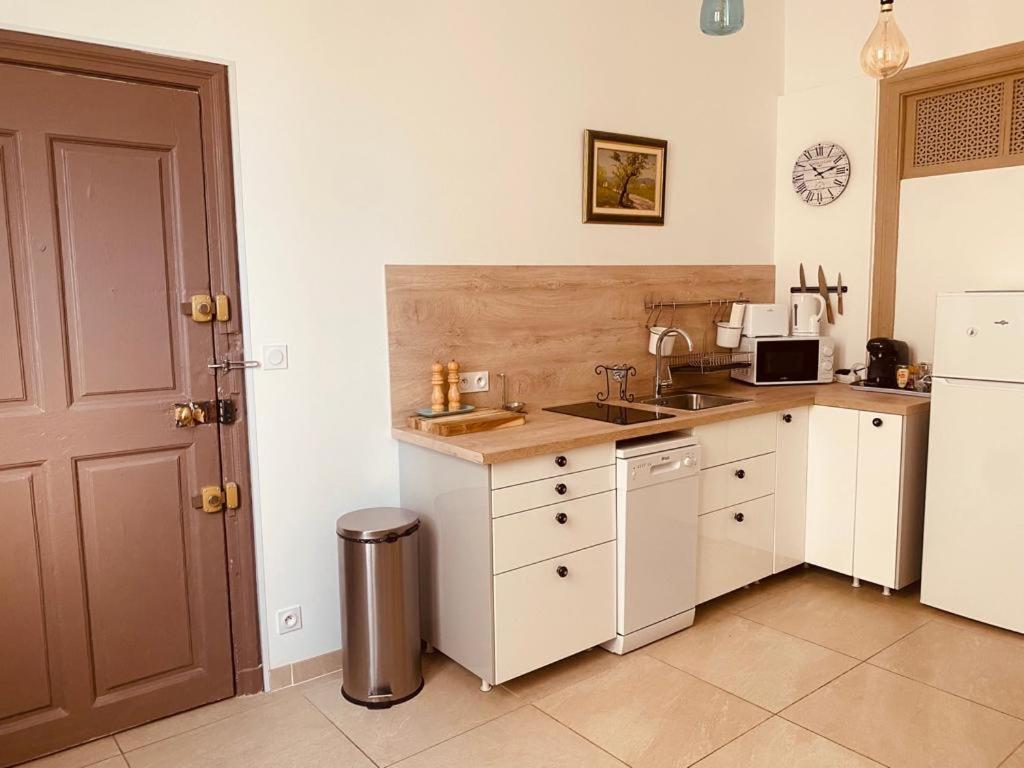 Appartement De Charme Avignone Esterno foto